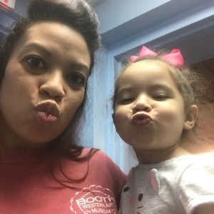 Meet your Posher, Keila